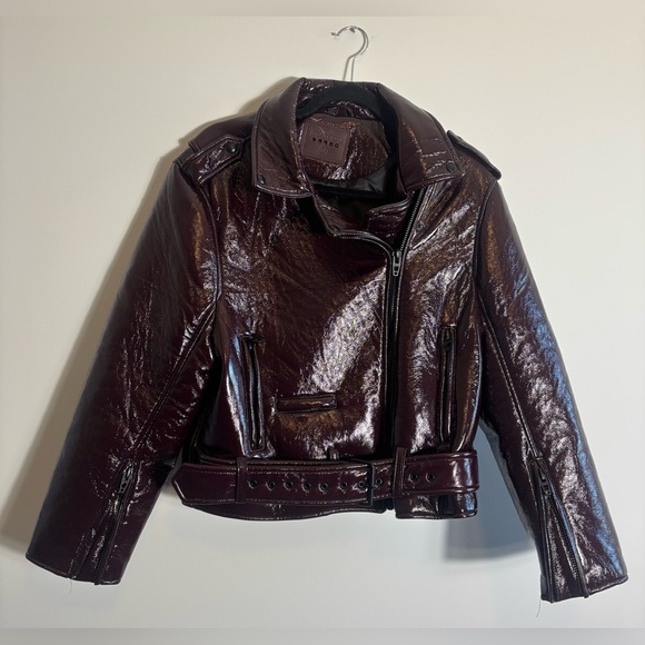 BlankNYC Shiny Crinkle Faux Leather Moto Jacket – Cherry Picked Size Medium - Picture 3 of 10